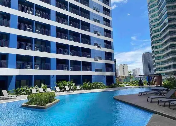 In Air Residences, Makati With Wifi, Netflix, Pool, Mall And Manila