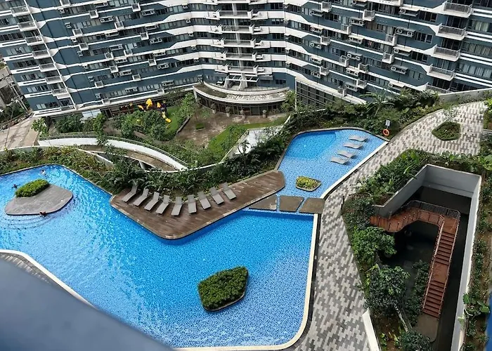 In Air Residences, Makati With Wifi, Netflix, Pool, Mall And