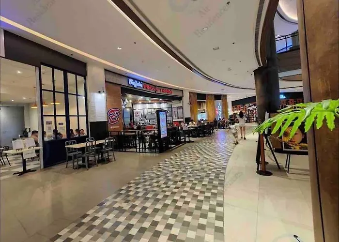 In Air Residences, Makati With Wifi, Netflix, Pool, Mall And Apartment *