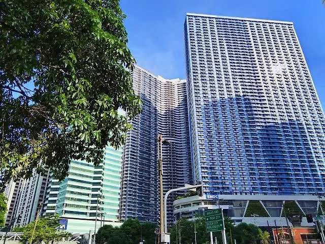 Apartment In Air Residences, Makati With Wifi, Netflix, Pool, Mall And *
