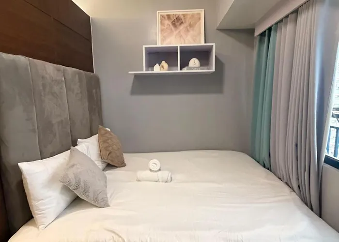In Air Residences, Makati With Wifi, Netflix, Pool, Mall And Apartment